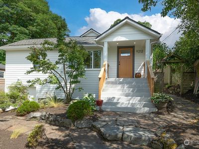 9212 8th Avenue NE, Seattle, WA, 98115