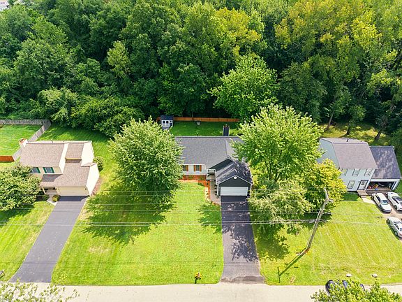 3rd image of 9825 Lynns Rd