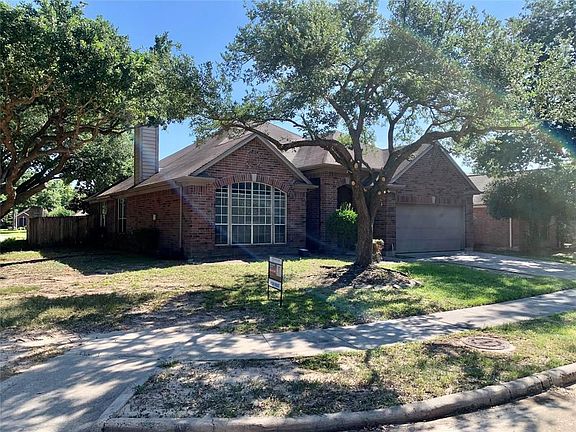 4th image of 18326 Auburn Woods Dr