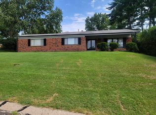 2 Bavarian Ct, Saint Louis, MO 63146