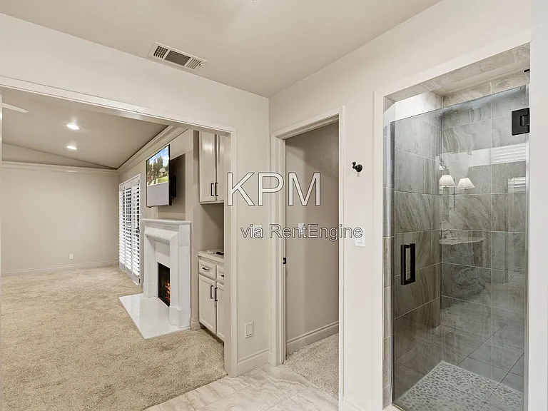 3342 Cove Cir — Photo 13