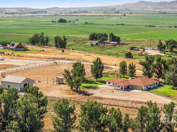 4282 Hogg Rd, Homedale, ID 83628