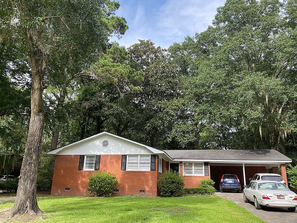 1st image of 2111 Park Ln
