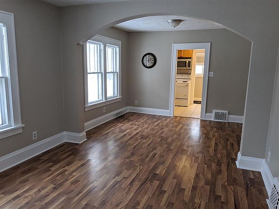 3rd image of 205 W South St