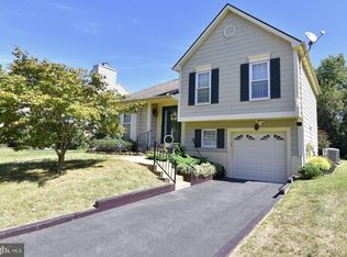 828 Sunnyfield Ln, Baltimore, MD