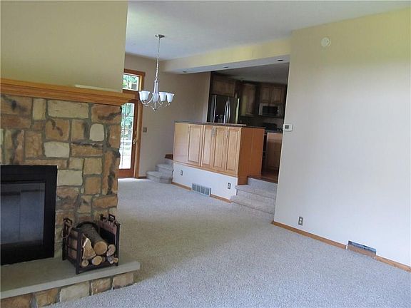 3rd image of 10126 Tamarack Dr