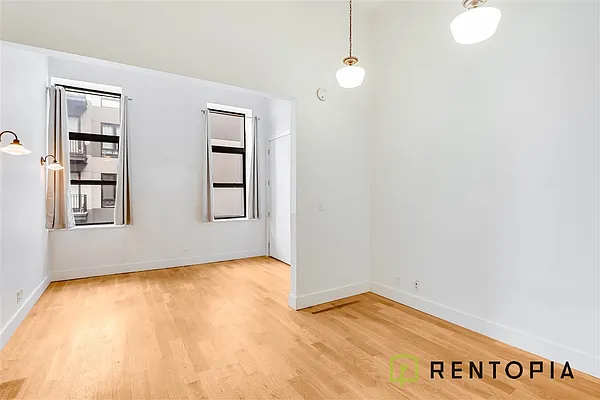 Rented by Rentopia | media 30