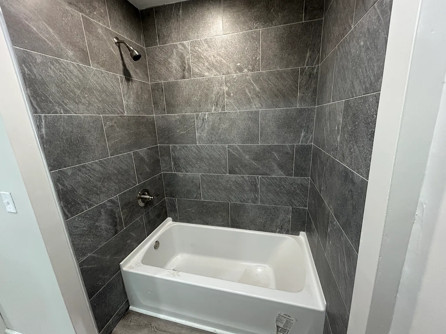 204 S Moore Rd — Photo 3