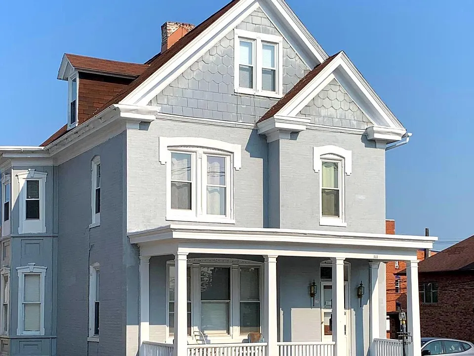111 King St #BS