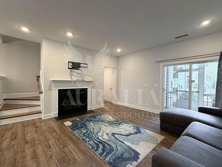 1306 Farm Pond Trl — Photo 37