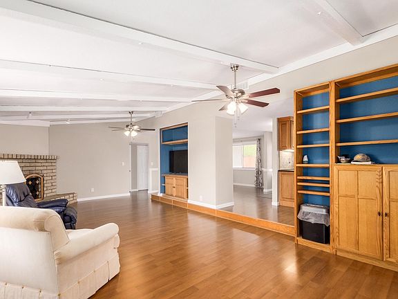 5th image of 1706 N Cherry