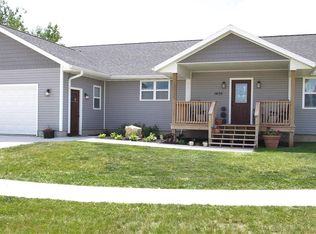 1405 Rylea Dr, Clear Lake, IA 50428