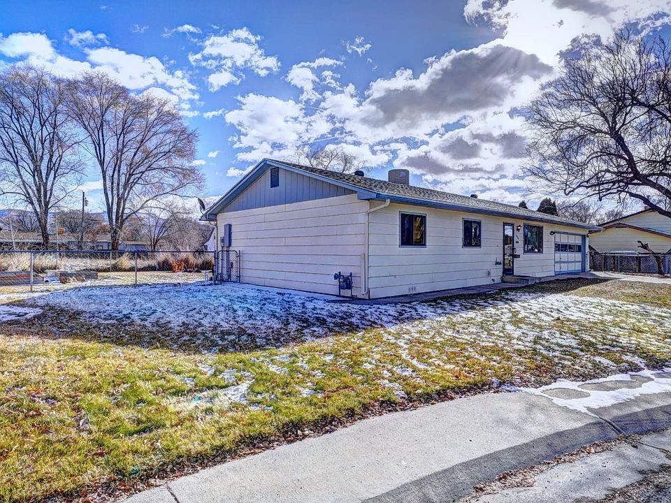 1st image of 634 Livvy Ct