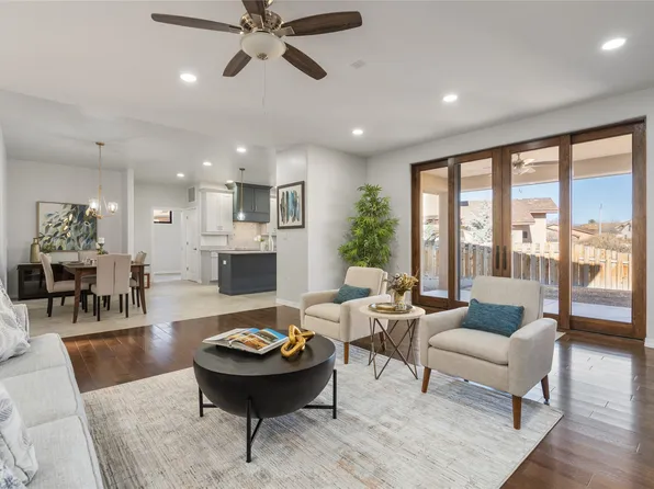 220 Grand Canyon Dr, White Rock, NM 87547
