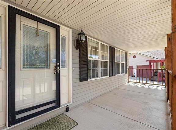 3rd image of 315 E Hansen Ct