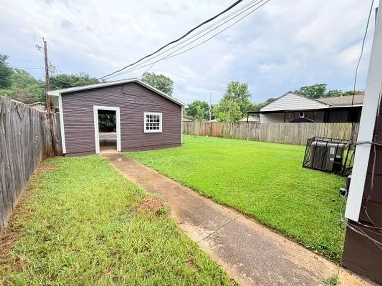 5541 Court P — Photo 9