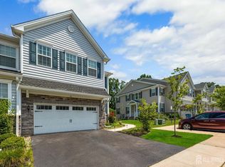 46 Periwinkle Dr, Jamesburg, NJ 08831