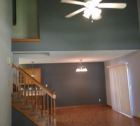 Vaulted Living Room/Dining