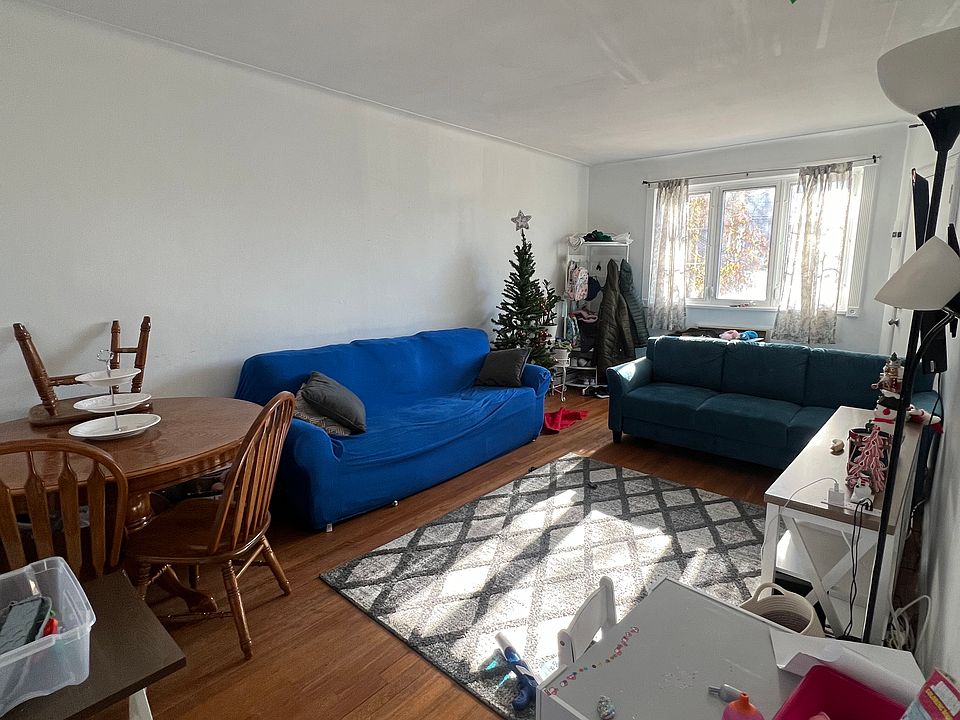 1st image of 47 Dongan Ave Floor 1