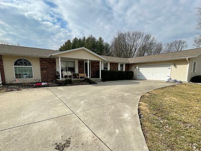 11125 E Camelot Ave, Effingham, IL, 62401