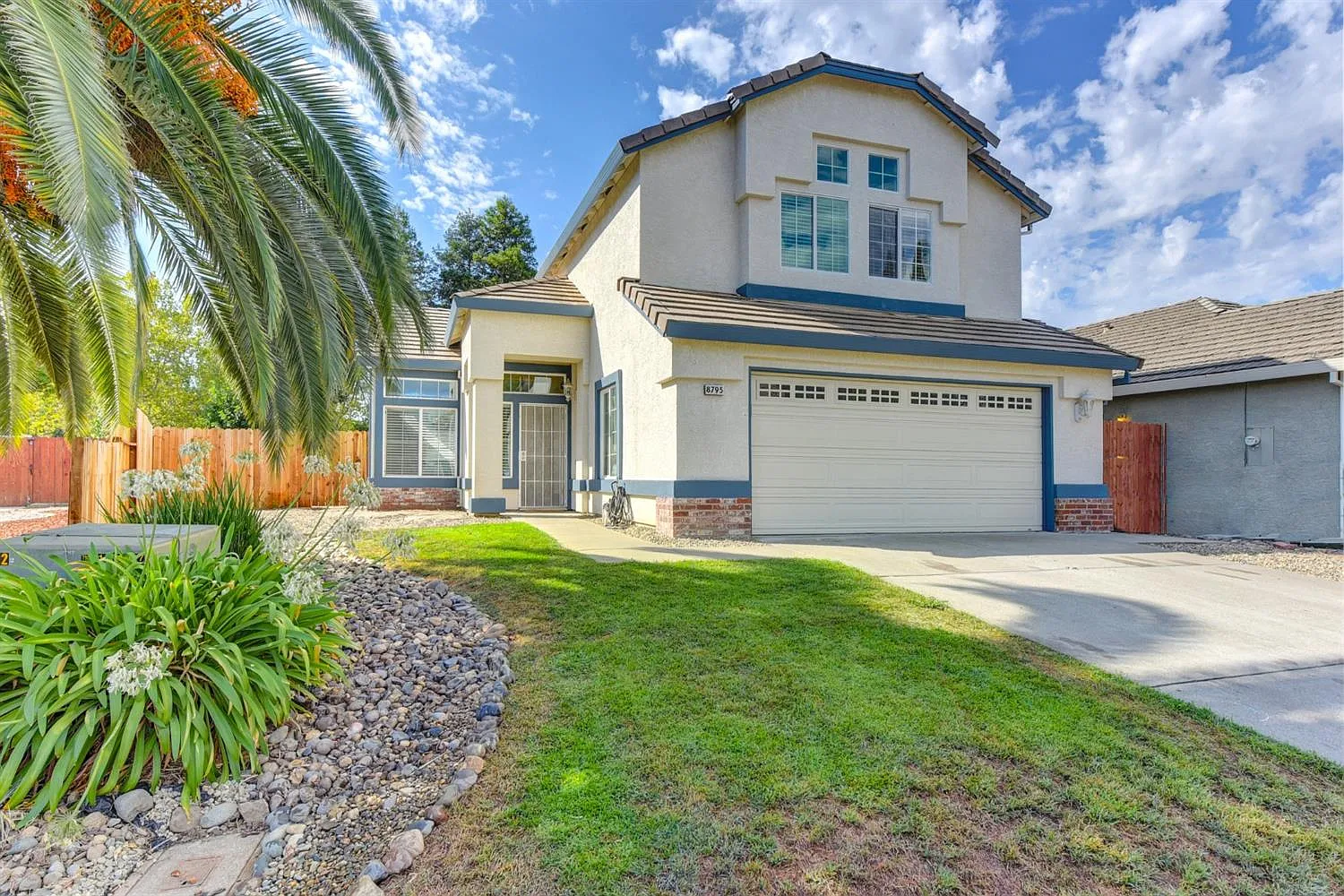 8795 Mesa Brook Way photo 1