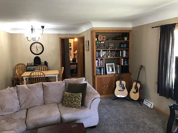 3rd image of 721 15th Ave S