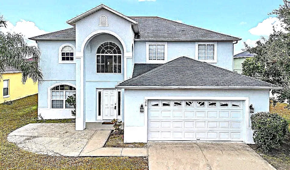 4 bed, 2.5 bath, 2847 sqft, $2,200 — Photo 1
