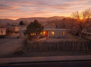 1117 Gusdorf Rd, Taos, NM 87571