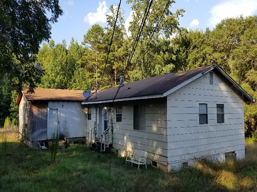 2nd image of 206 Mackey Ln