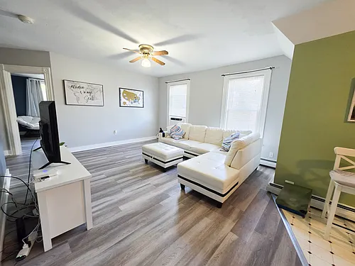 463 Lake Ave Photo 1