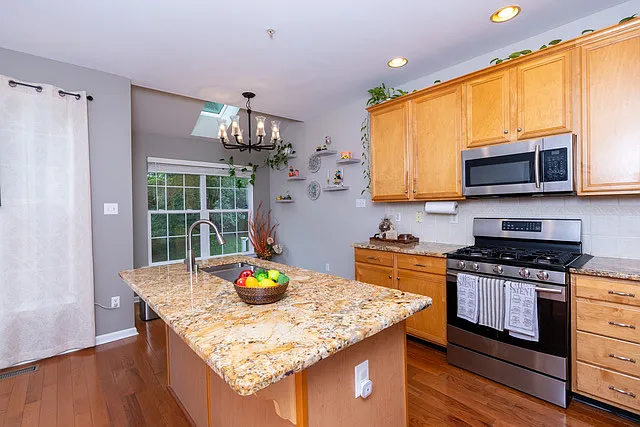 188 Fringetree Dr — Photo 6