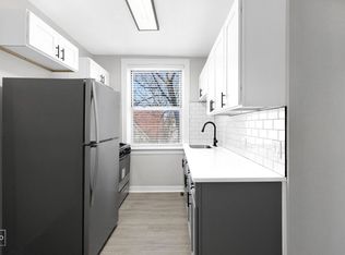 7609 S Coles, Chicago, IL 60649