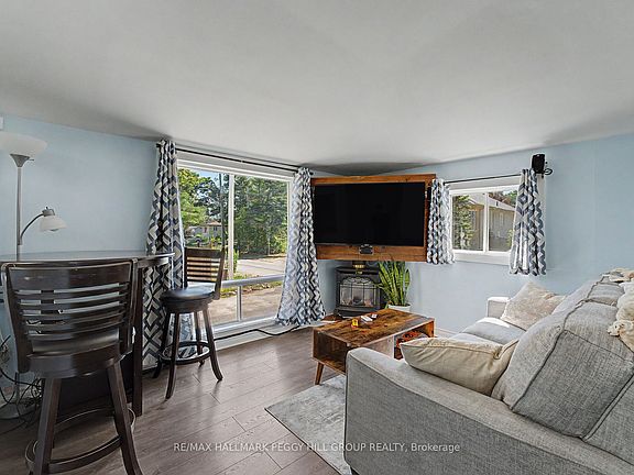 3rd image of 60 Laidlaw St