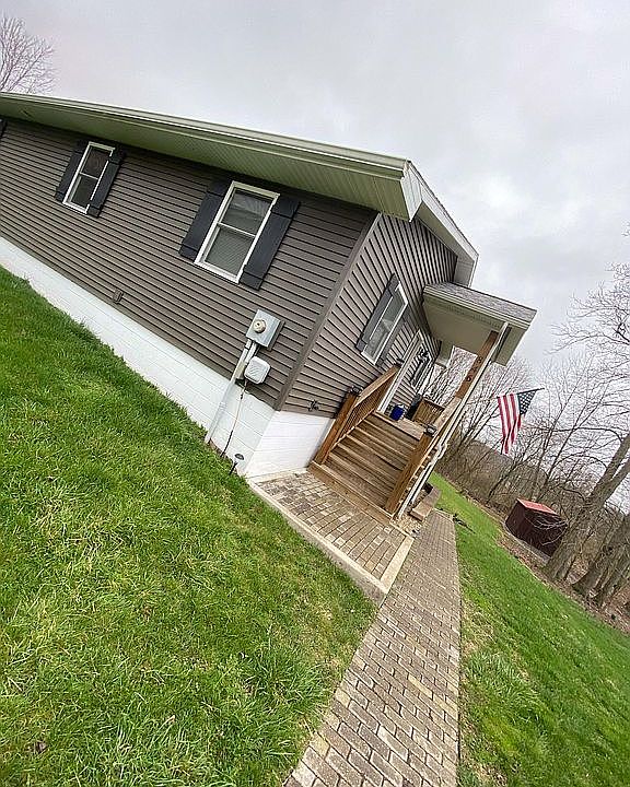 1st image of 846 Country Club Dr