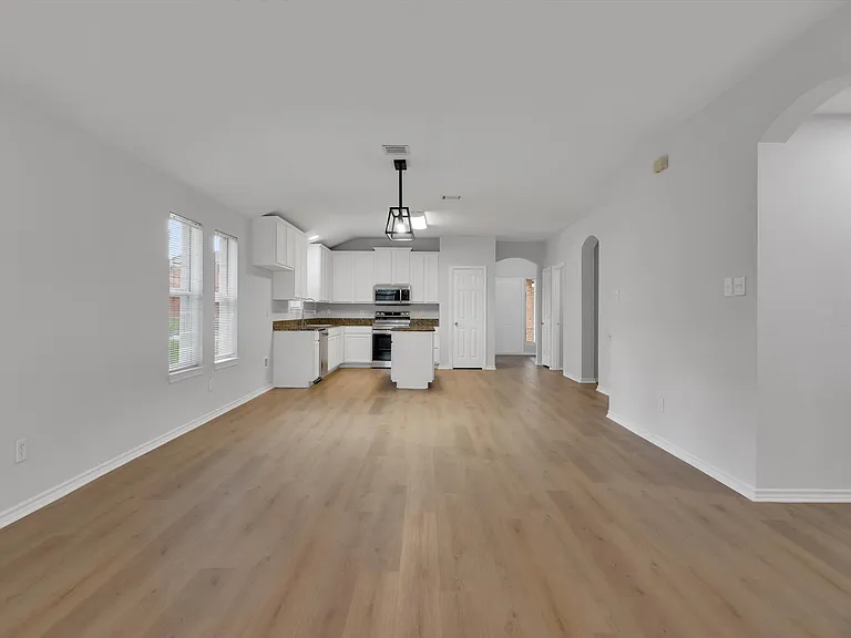 712 Riverhead Dr — Photo 19