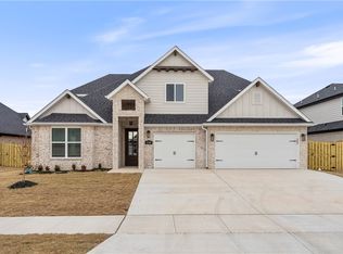 1310 Tiffany St, Centerton, AR 72719