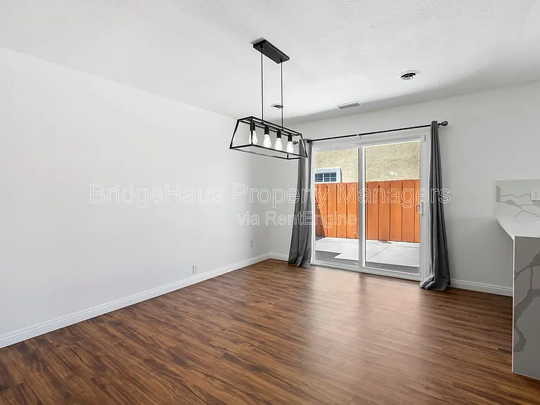 11004 Collinwood Dr — Photo 14