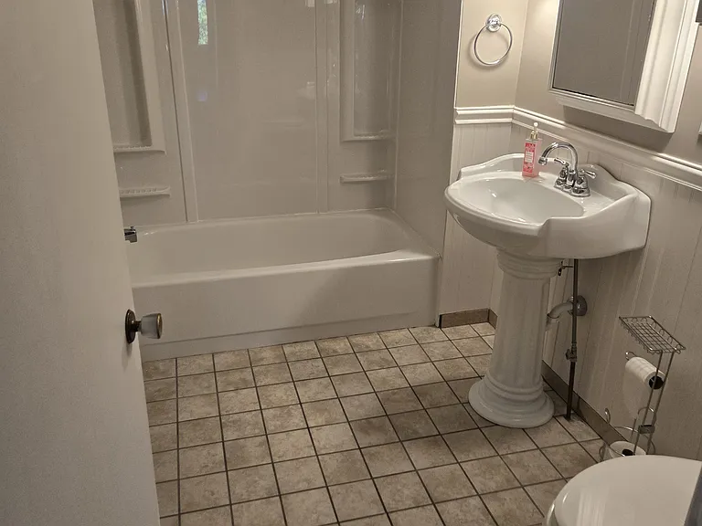 134 2nd St #2 — Photo 8