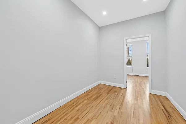 Rented by Nooklyn NYC LLC | media 11