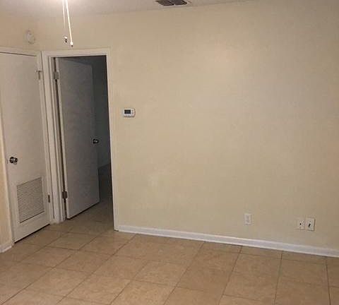 4th image of 5416 101st St APT 2