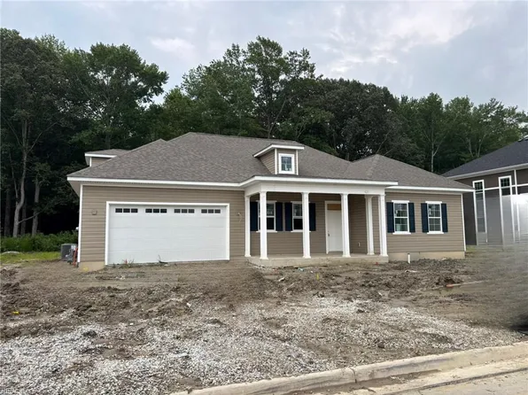 713 Crestfield Dr, Chesapeake, VA 23320