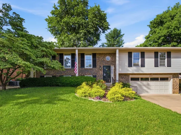 2044 Bamboo Dr, Lexington, KY 40513