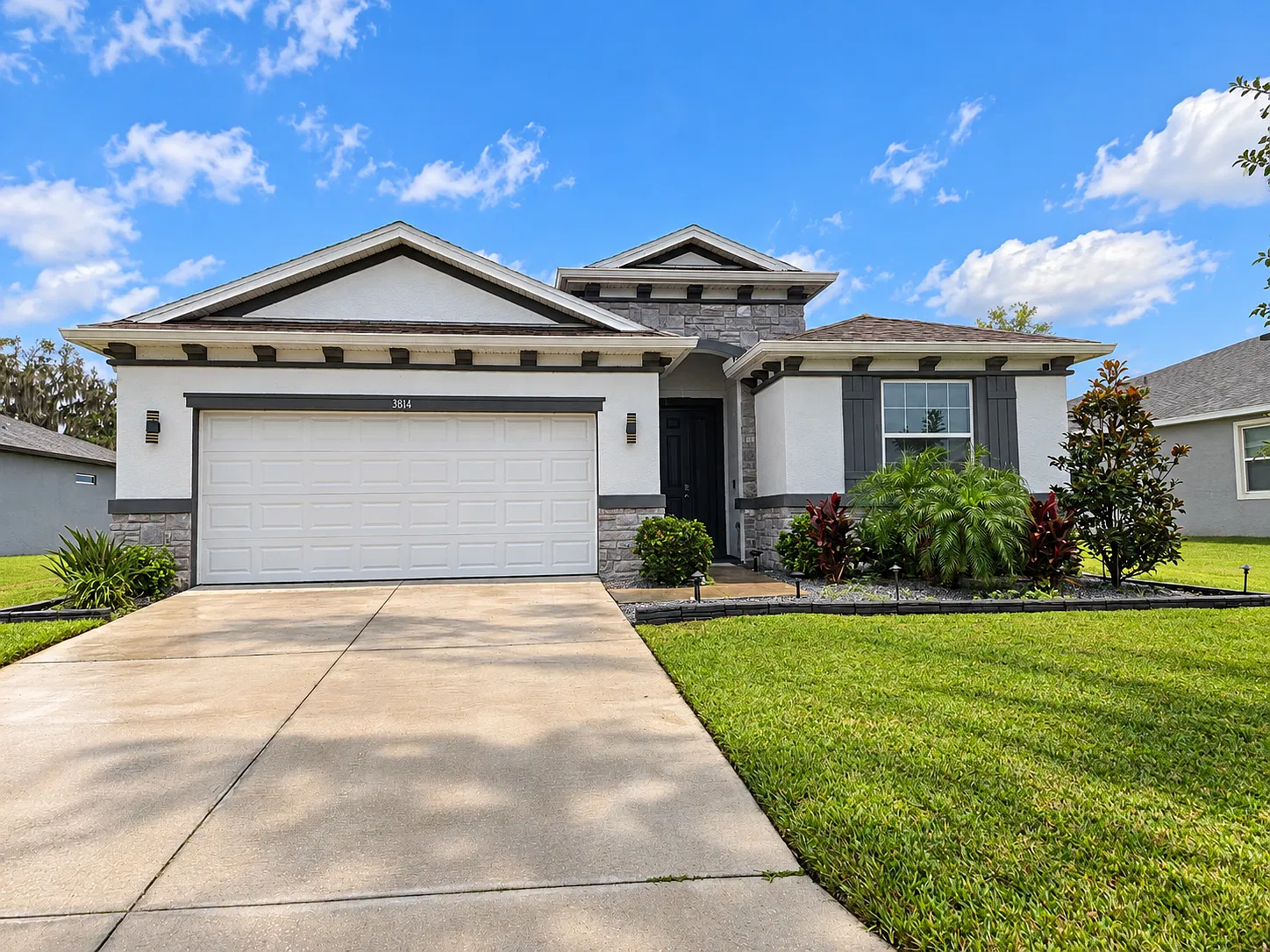 4 bed, 2.5 bath, 2035 sqft, $2,800 — Photo 1