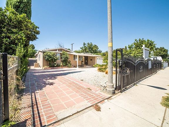 2nd image of 8449 Mammoth Ave