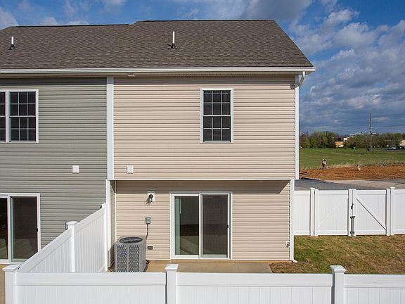 2nd image of 1329 Owen Ln