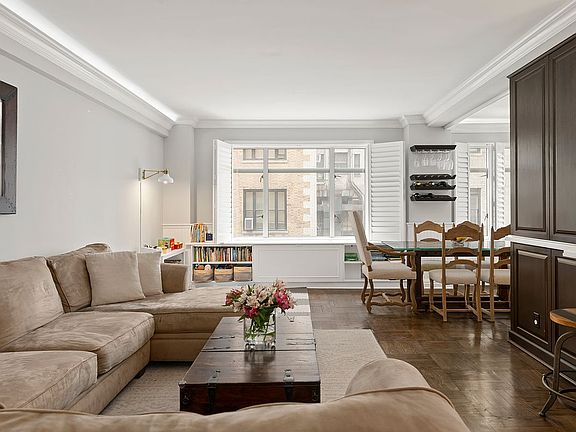 2nd image of 65 E 76th St #2AE