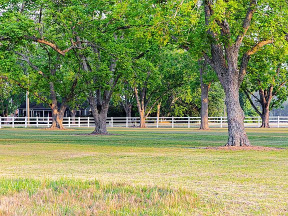 44th image of 7837 Val Del Rd