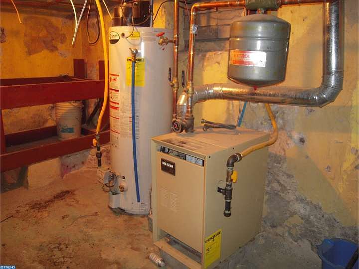 2nd image of 318 Morris Ave