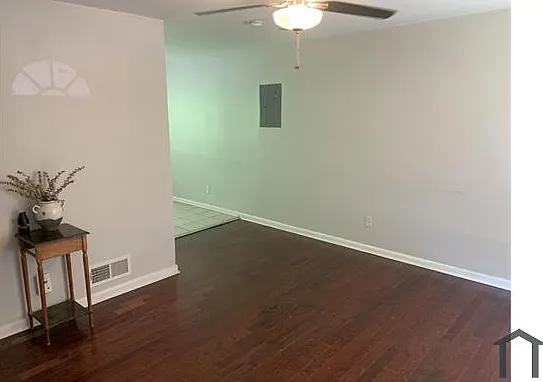 1165 Octavia St SE — Photo 4
