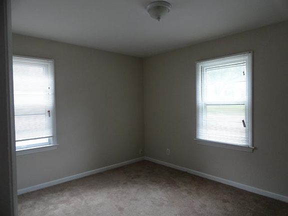 3rd image of 9243 Tutwiler Ave